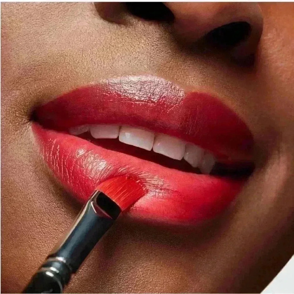 MAC Lustreglass Sheer Shine Lipstick - Put A Bow On It NIB - Picture 5 of 7